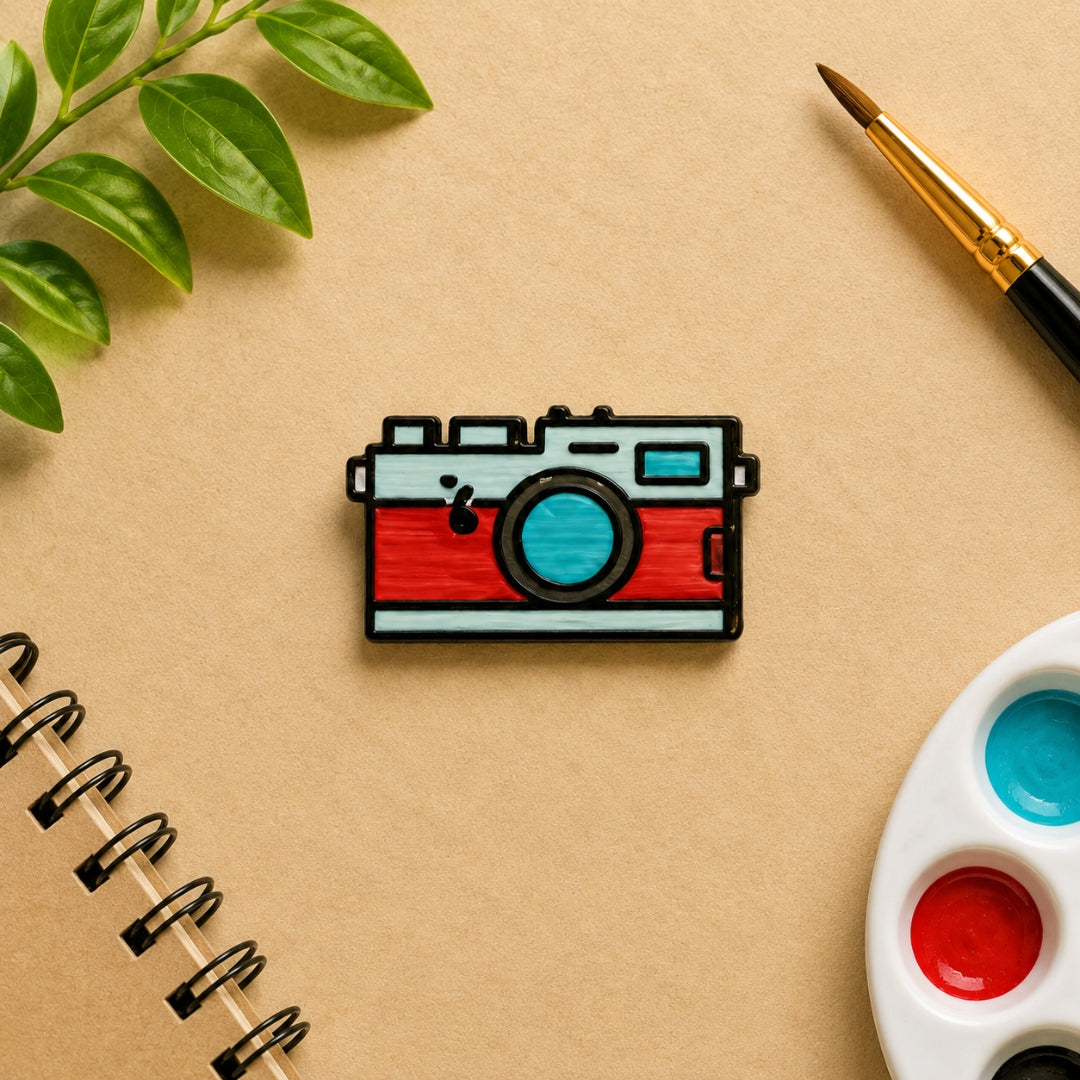 Loope Wooden Pin - Digital Camera | Loope | GI0013828