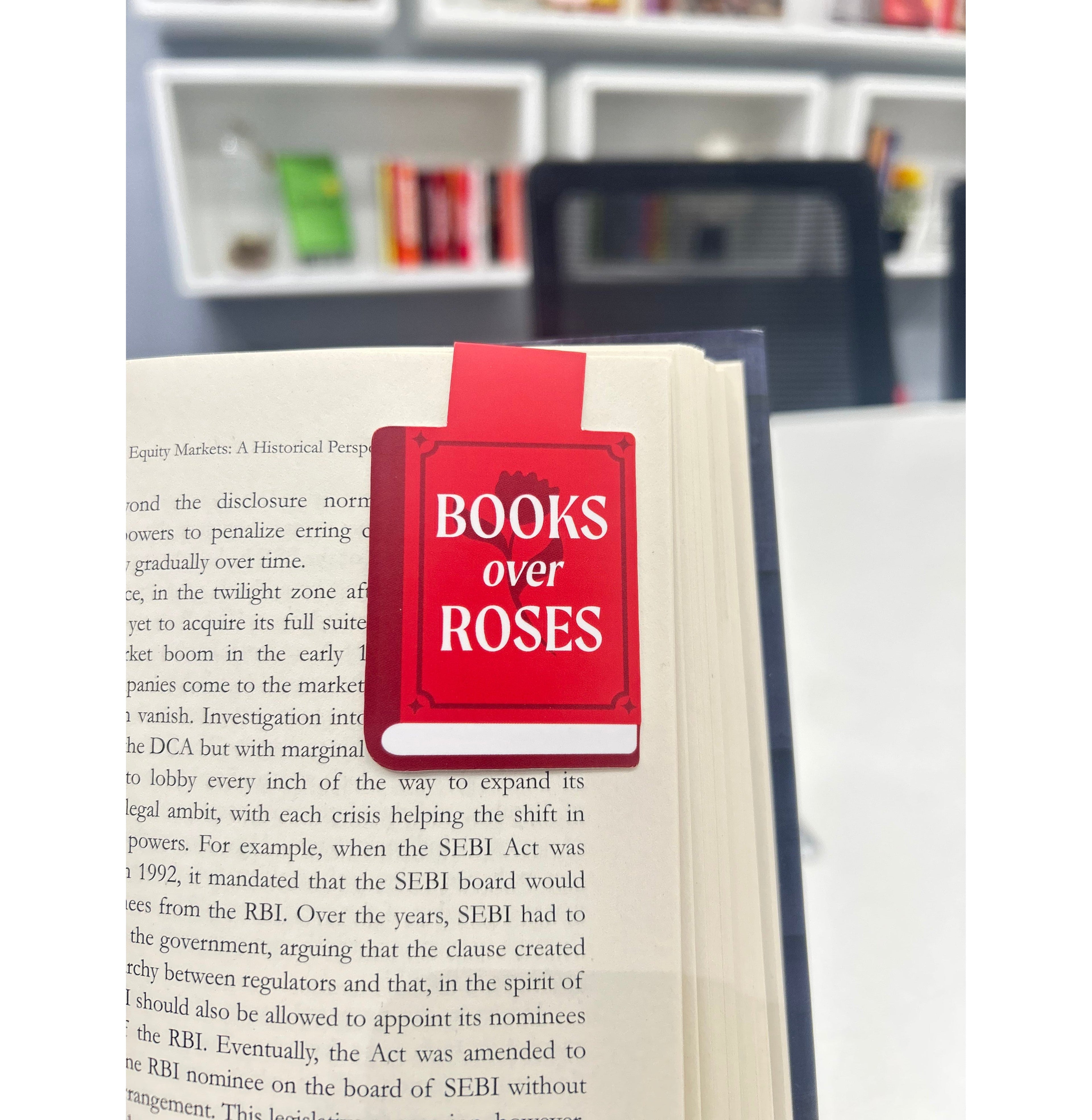 Loope Bookmark -   Books Over Roses | Loope | ST0067574